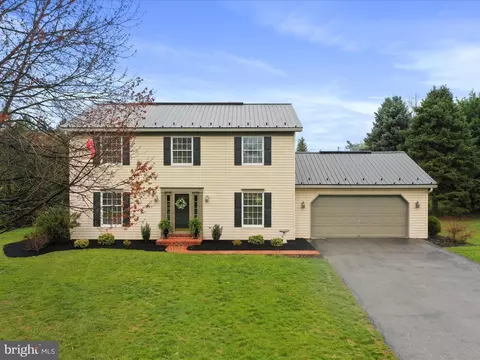 132 Beechwood Ln, Chambersburg, PA 17201