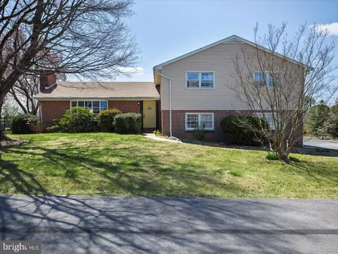 188 Harvest Ln, Chambersburg, PA 17202