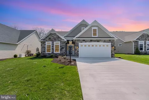 6963 Old Course Rd, Fayetteville, PA 17222
