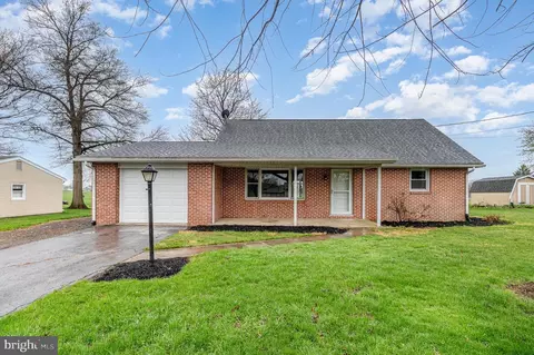 50 Yeager Dr, Shippensburg, PA 17257
