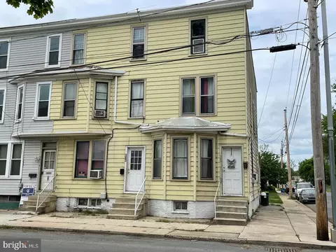 383 385 E King St, Chambersburg, PA 17202