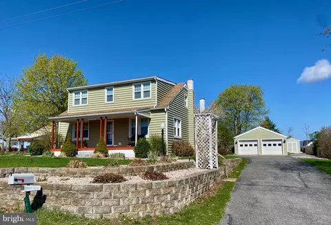 1815 Johnson Rd, Chambersburg, PA 17202
