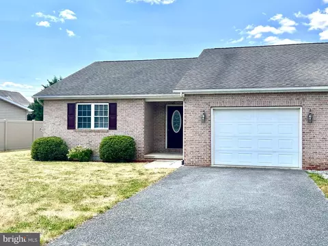 11425 Nicole Dr, Greencastle, PA 17225