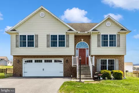 11080 Ridge Crest Drive Dr, Waynesboro, PA 17268