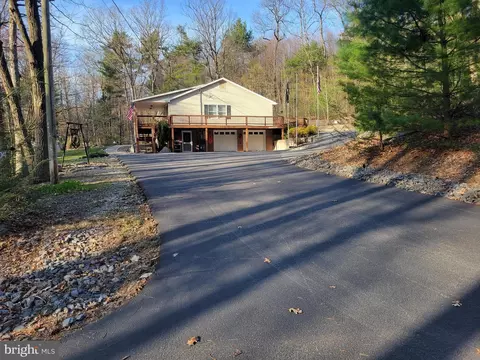 3304 New Baltimore Rd, South Mountain, PA 17261
