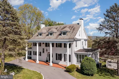 403 E Fourth St, Waynesboro, PA 17268