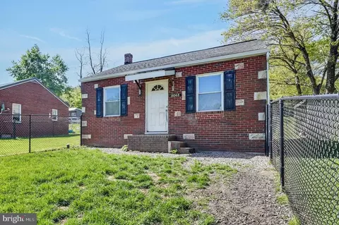 14068 Buchanan Trl E, Waynesboro, PA 17268