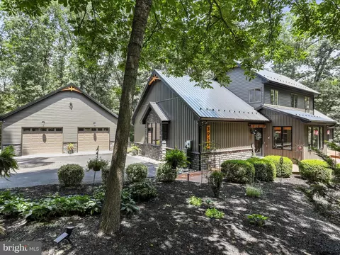 3953 W Weaver Rd, Greencastle, PA 17225