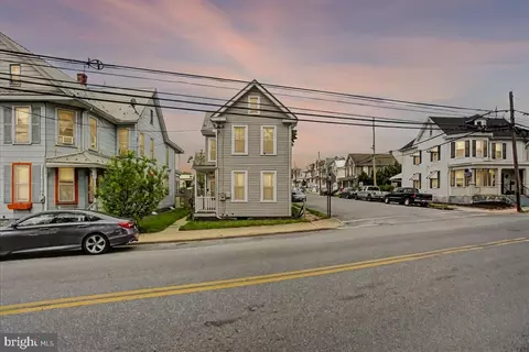 155 Franklin St N, Chambersburg, PA 17201