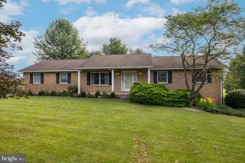 1689 Shields Rd, Saint Thomas, PA 17252