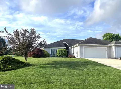 3899 Alfalfa Ln, Fayetteville, PA 17222