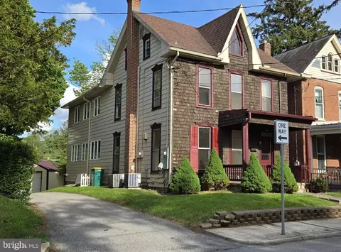 11 Penn St, Waynesboro, PA 17268