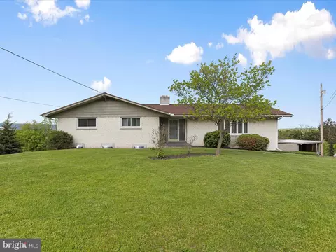 4527 Heckman Dr, Saint Thomas, PA 17252