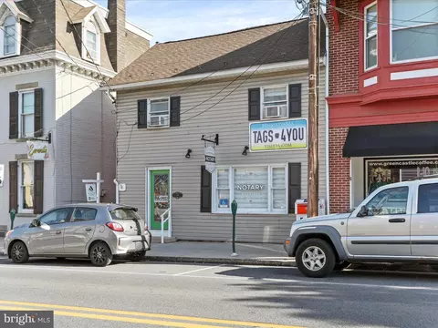 38 E Baltimore St, Greencastle, PA 17225