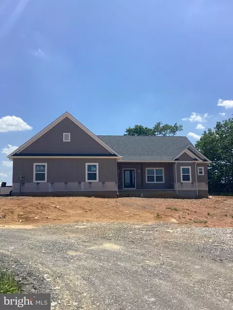 8638 Regal Dr, Mercersburg, PA 17236