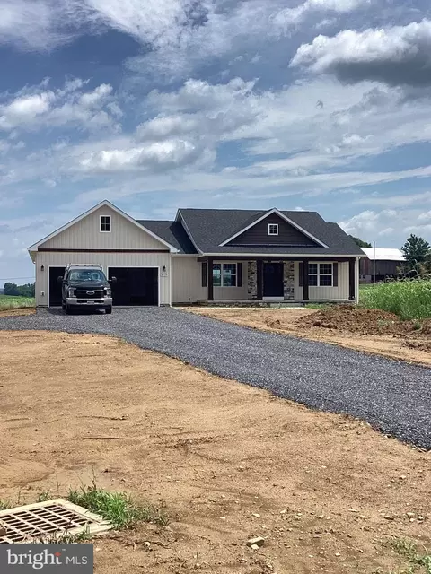 8739 Regal Dr, Mercersburg, PA 17236
