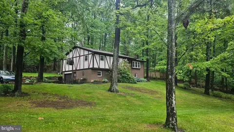 8964 Capitol Hill Rd, Waynesboro, PA 17268