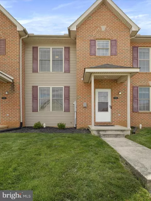 1938 Powell Dr, Chambersburg, PA 17201