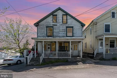 346 W Burkhart Ave, Chambersburg, PA 17201
