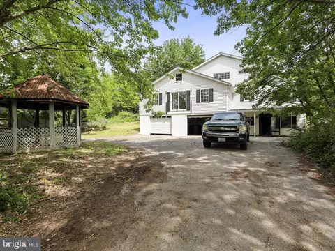 2784 Anna Ct, Greencastle, PA 17225