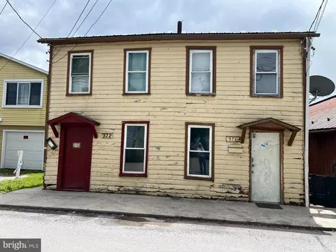 372 376 Burkhart Ave, Chambersburg, PA 17201