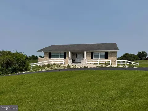 6472 Edwards Dr, Mercersburg, PA 17236