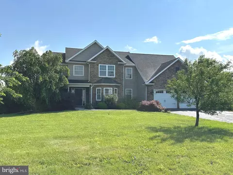 455 Eugene Dr, Chambersburg, PA 17202