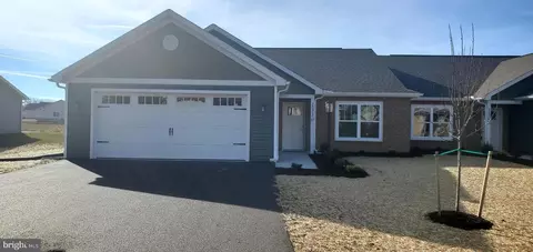 1310 Treeline, Chambersburg, PA 17202