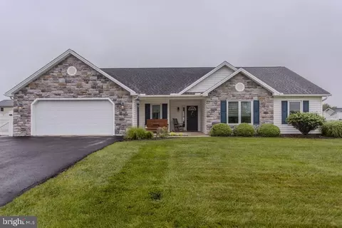 123 Quentin Cir #9, Shippensburg, PA 17257