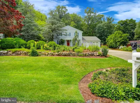 11733 Woodlea Dr, Waynesboro, PA 17268