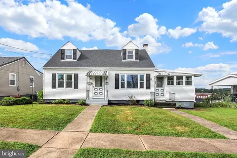 326 Fairmount Ave, Waynesboro, PA 17268