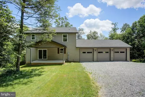 11376 Skyline Dr, Orrstown, PA 17244