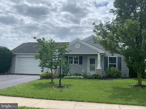 329 Eisenhower Dr #8, Chambersburg, PA 17201