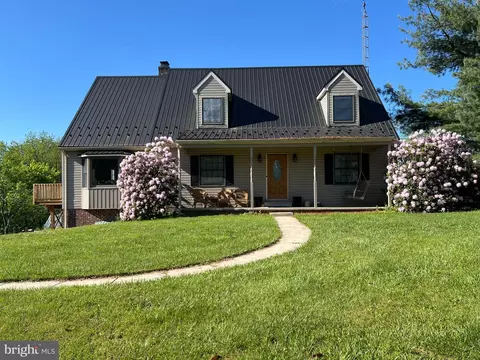 6535 Dumeny Rd, Greencastle, PA 17225