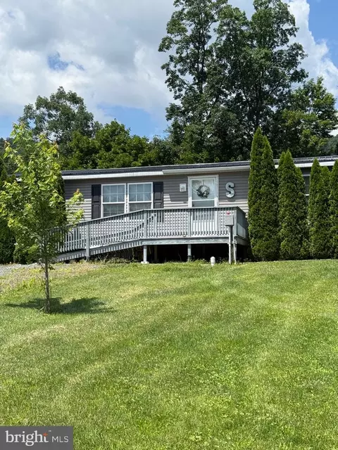 4551 Charlestown Rd, Mercersburg, PA 17236