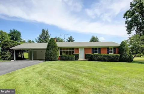 627 Siloam Rd, Chambersburg, PA 17201