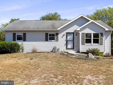 1191 Candice Ln, Chambersburg, PA 17201