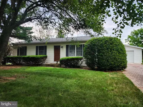 1171 Kessler Dr, Shippensburg, PA 17257