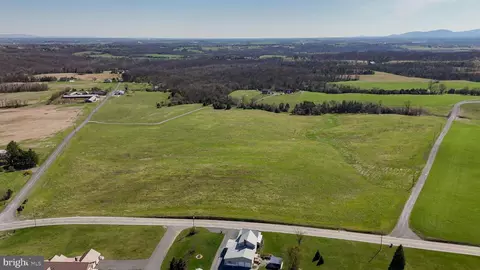 2729 Weber Rd, Chambersburg, PA 17202