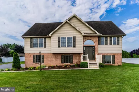 434 Terrilynn Dr #79, Chambersburg, PA 17202