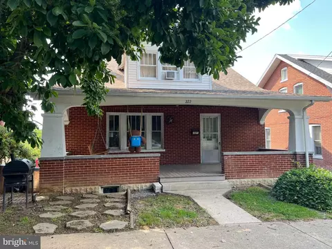222 Philadelphia Ave, Waynesboro, PA 17268