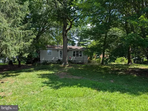 9084 Gap Rd, Waynesboro, PA 17268