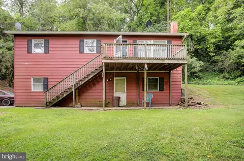 3593 Funk Rd, Chambersburg, PA 17201