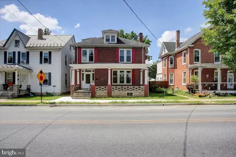 576 E King St, Chambersburg, PA 17201