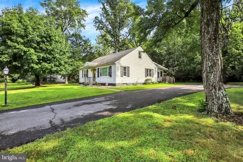 1278 Black Gap Rd, Fayetteville, PA 17222