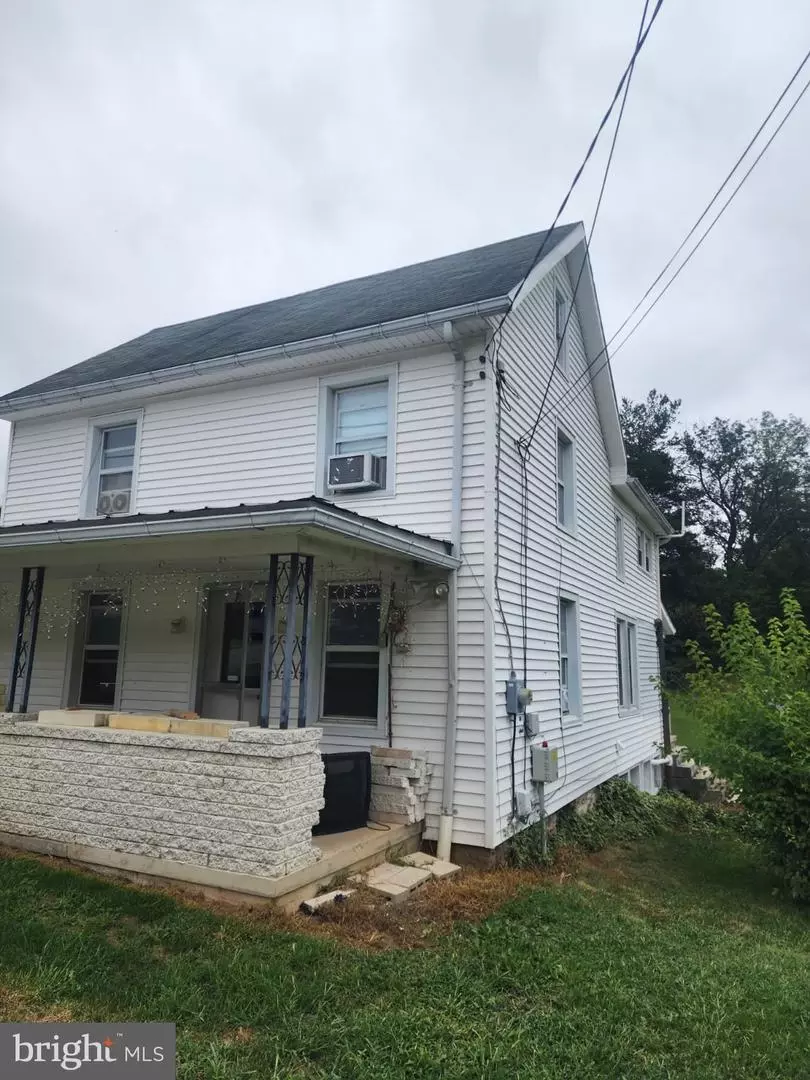 Exterior - 4554 Charlestown Rd, Mercersburg, PA 17236 photo 5 of 6