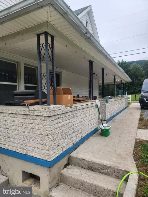 Exterior - 4554 Charlestown Rd, Mercersburg, PA 17236 photo 1 of 6