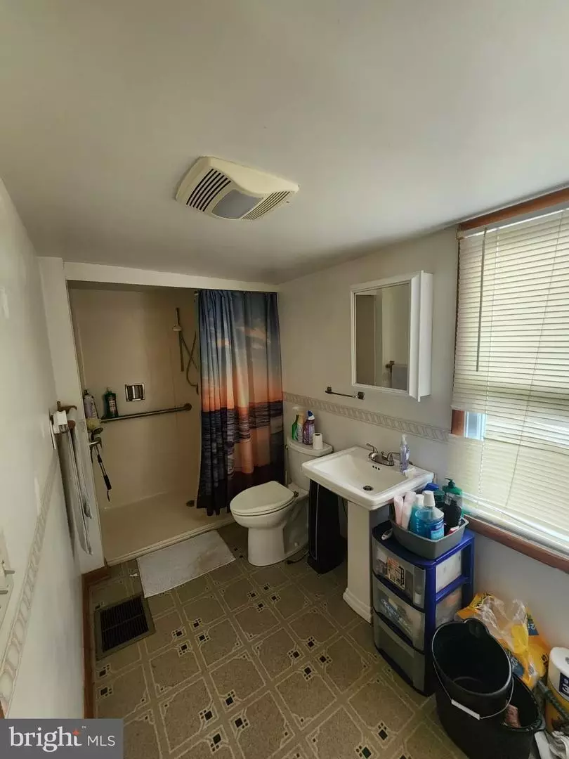 Bath - 4554 Charlestown Rd, Mercersburg, PA 17236 photo 1 of 1