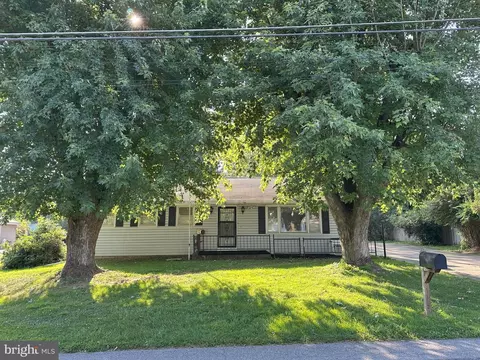 111 Poplar St, Mont Alto, PA 17237