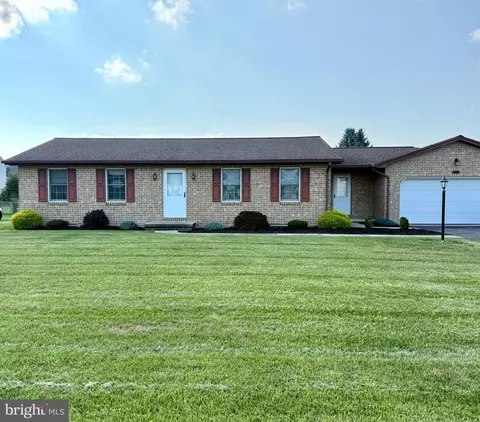 5165 Greenvillage Rd, Chambersburg, PA 17202